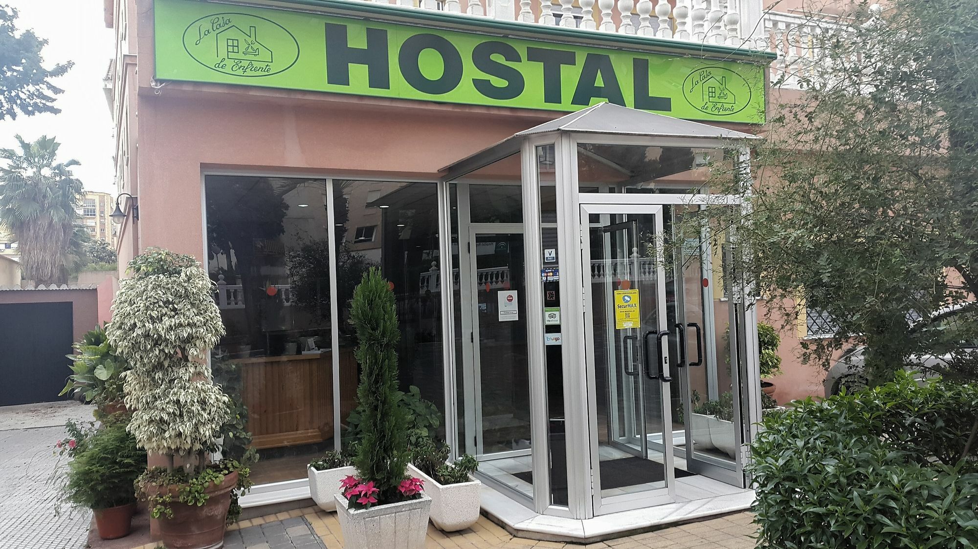 Hostal La Casa de Enfrente Málaga Exterior foto